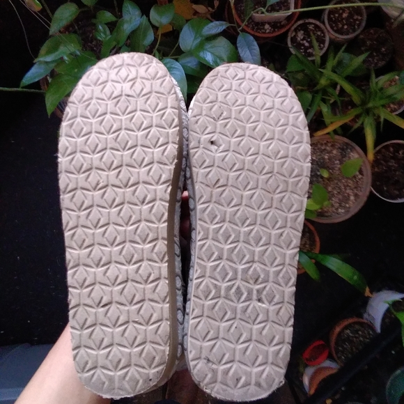 Muk Luks Women's Beige Winter Boots - Picture 6 of 15